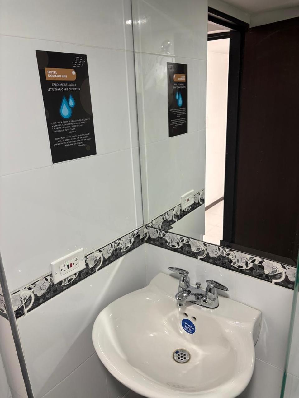 Quarto em Acomodações Particulares Dorado - Cerca Al Aeropuerto - 401
