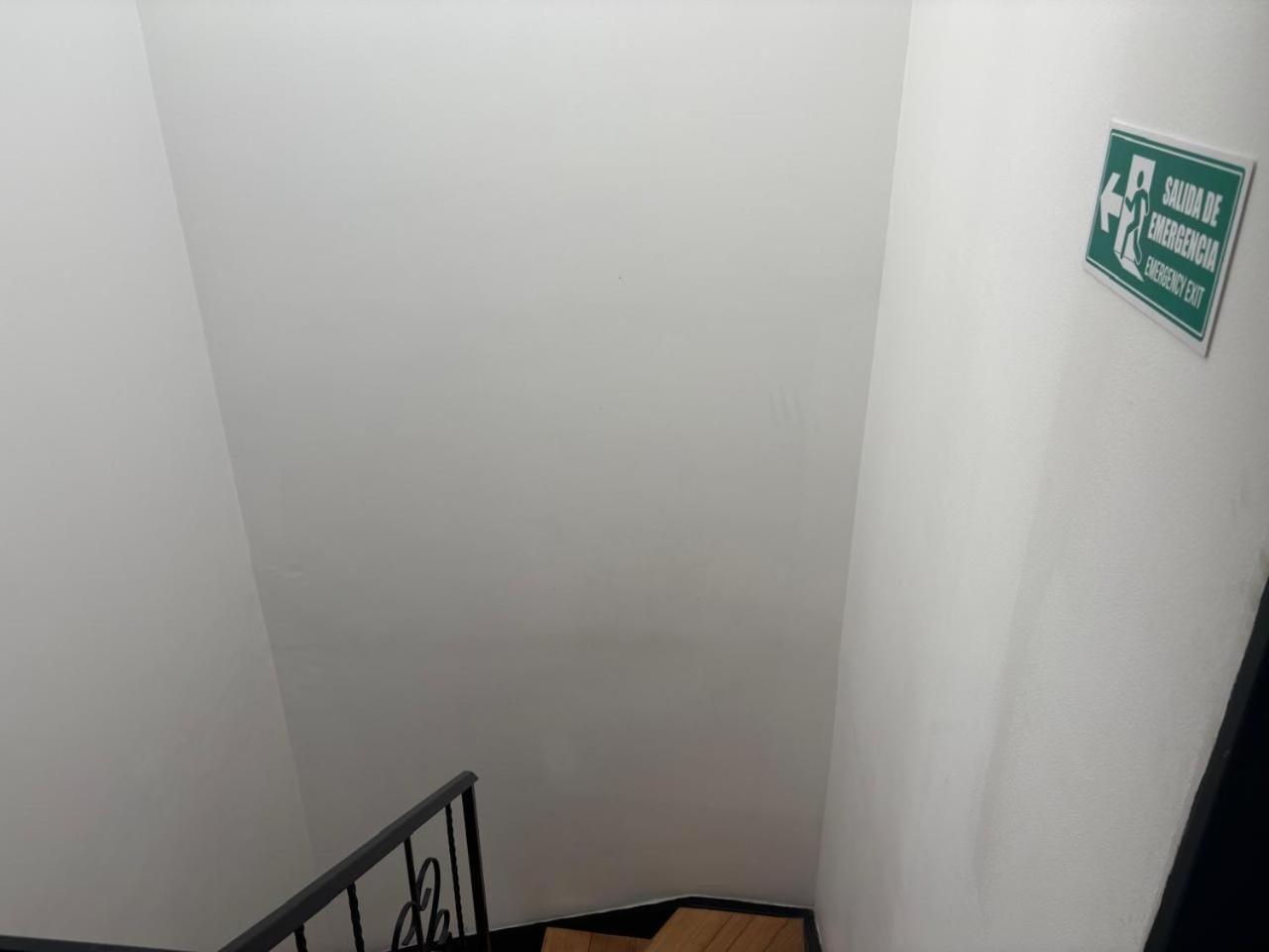 Quarto em Acomodações Particulares Dorado - Cerca Al Aeropuerto - 401 Bogotá
