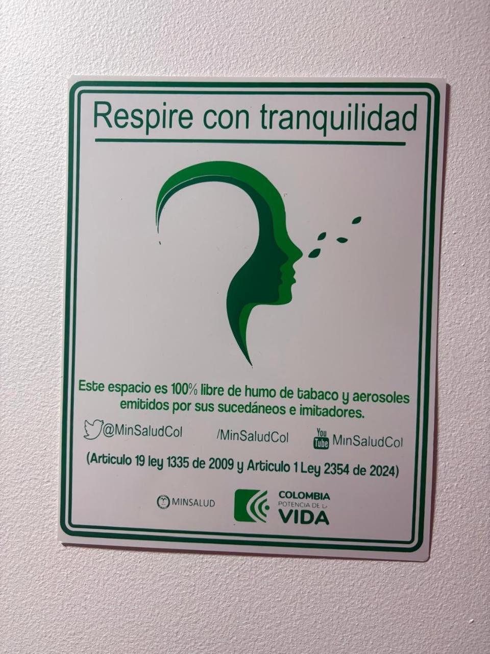 Quarto em Acomodações Particulares Dorado - Cerca Al Aeropuerto - 401 Bogotá